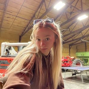 Meet your Posher, Nora